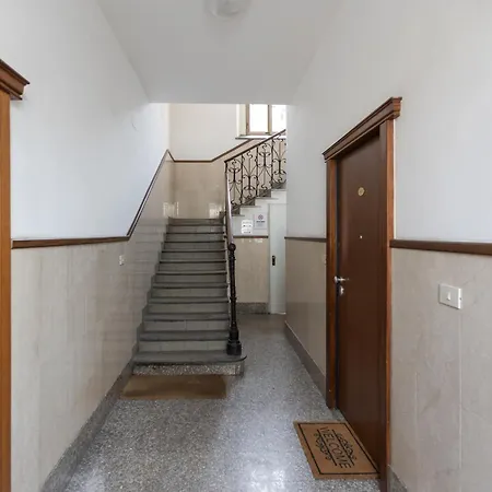 Plana Lägenhet Milano